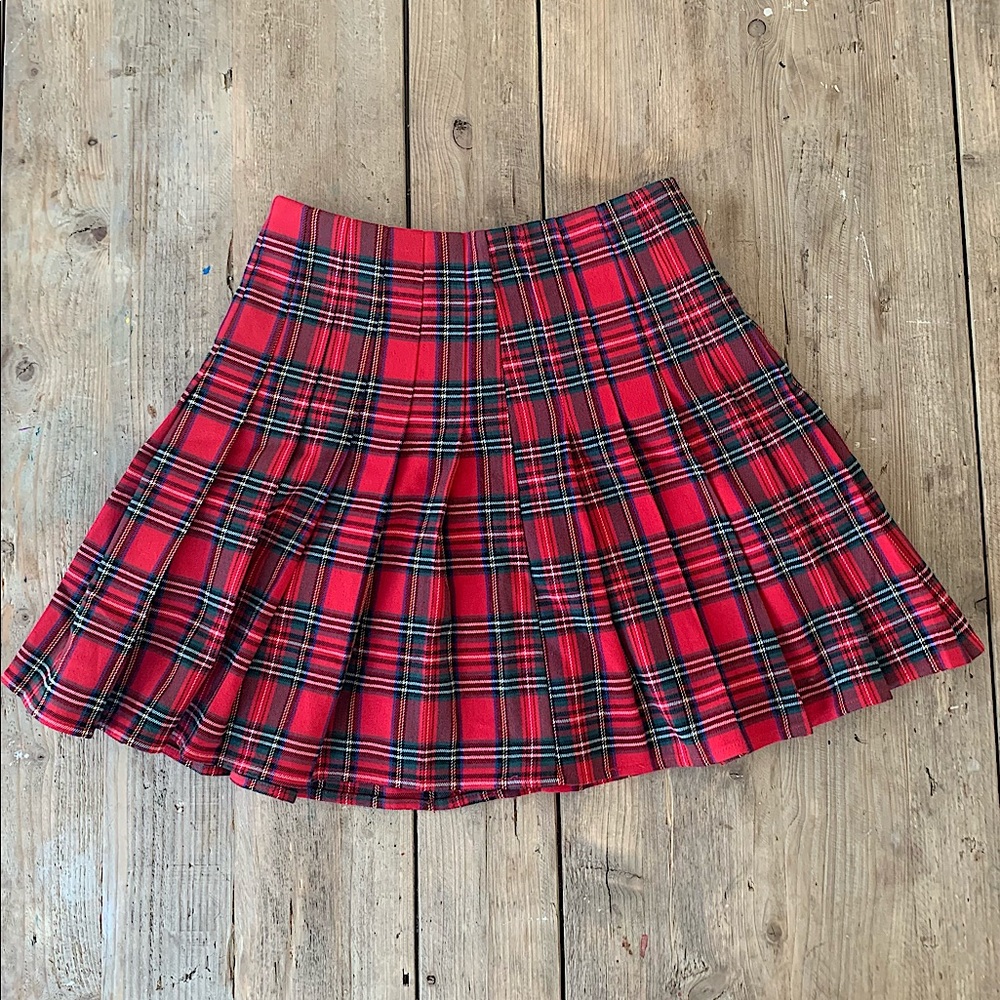 Brandy🤍Melville DANA PLAID SKIRT
